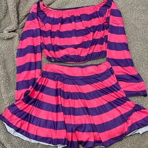 Skirt and long sleeve crop top